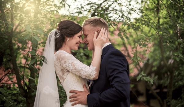 最全星座查詢表：揭秘你的星象命運！