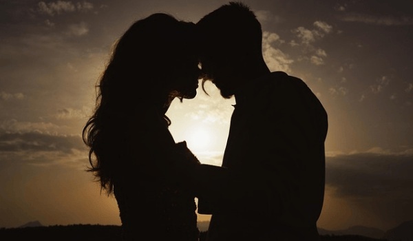 2026年必看！十二星座中谁最容易邂逅正缘桃花？